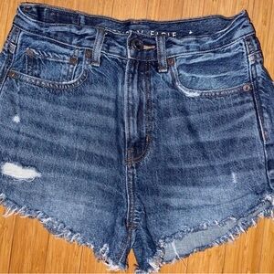 American Eagle 90s Boyfriend Short